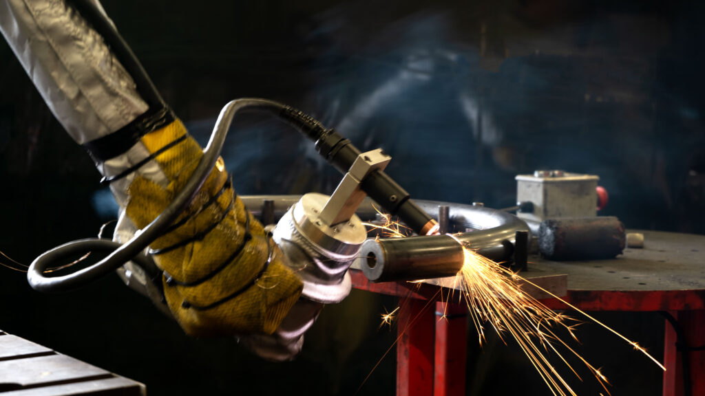 5 ventajas de tener el puesto de trabajador metalúrgico (Metal Worker) en Aggressive Tube Bending